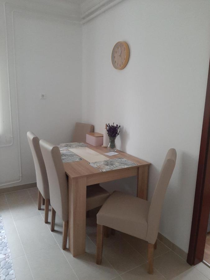 Megyeri Apartman Pocsmegyer Ngoại thất bức ảnh